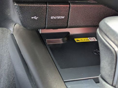 Used 2022 Toyota Camry XSE image 18