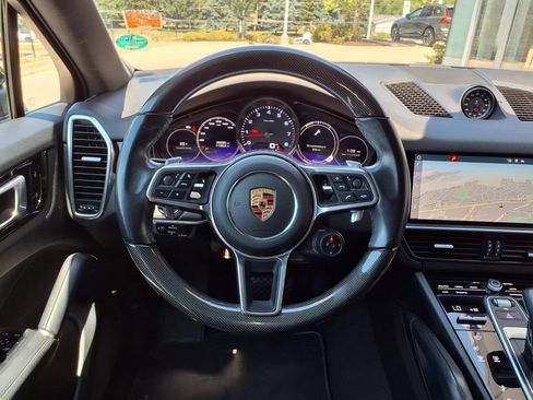 Used 2020 Porsche Cayenne AWD/4WD image 15