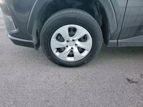 Used 2024 Toyota RAV4 LE image 10