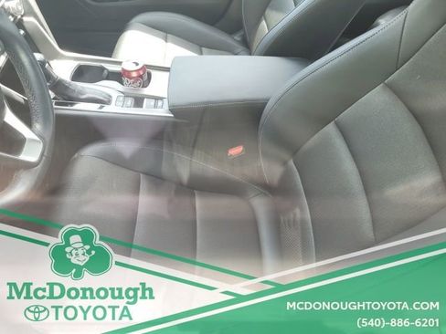 Used 2022 Honda Accord Sport image 4