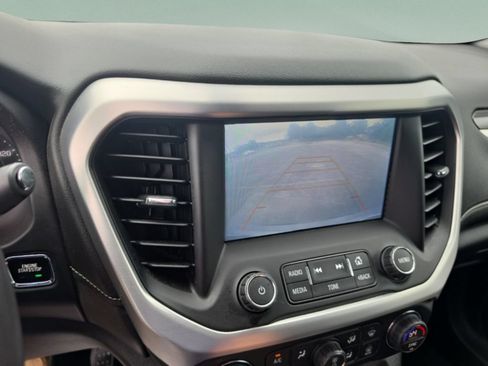 Used 2018 GMC Acadia SLT FWD image 25