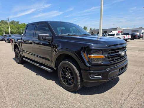 Used 2025 Ford F150 XLT w/ Equipment Group 301A Standard AWD/4WD image 12