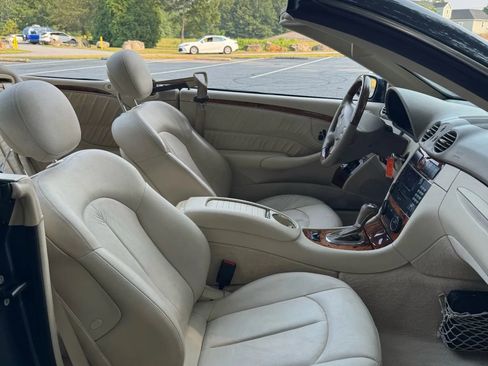 Used 2007 Mercedes-Benz CLK 350 Cabriolet image 20