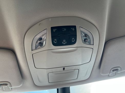 Certified 2024 Chrysler Pacifica Touring-L FWD image 25