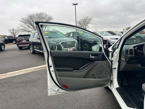 Used 2014 Kia Forte LX w/ Popular Package image 11