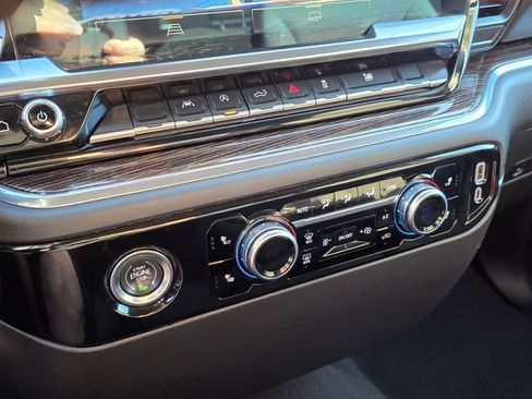 Used 2024 GMC Sierra 1500 SLE image 27