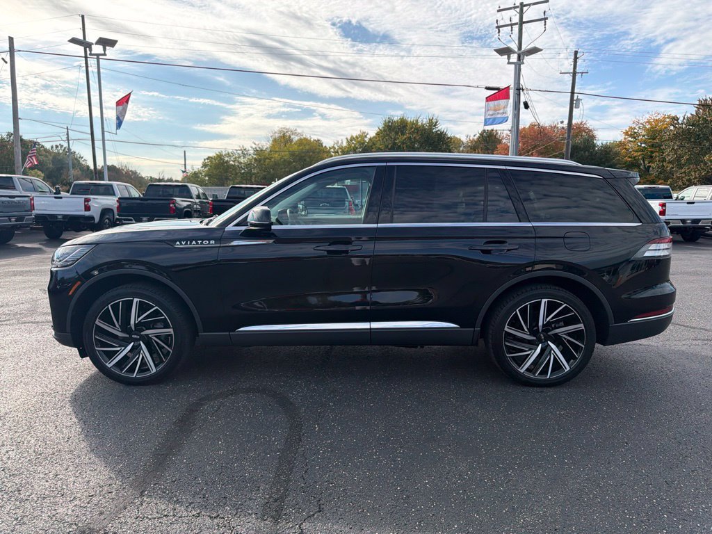 Used 2026 Lincoln Aviator Reserve AWD/4WD image 6