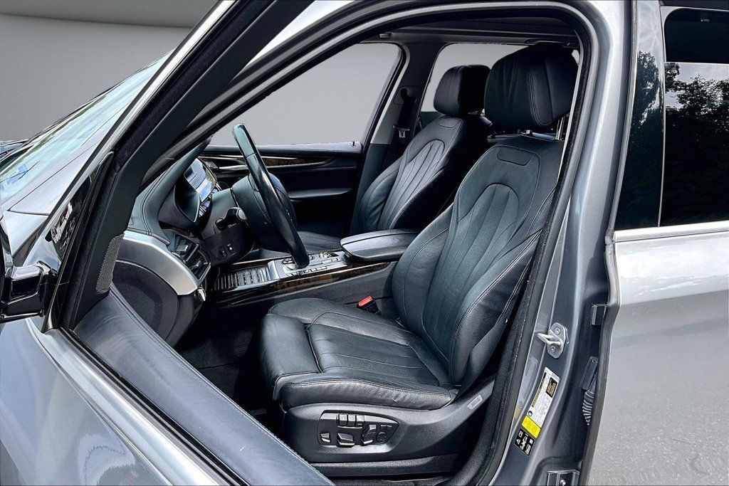 Used 2016 BMW X5 xDrive50i AWD/4WD image 21