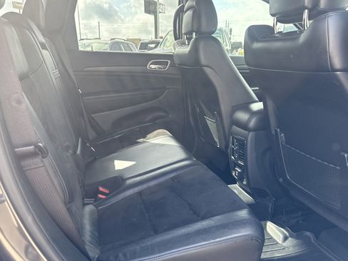 Used 2021 Jeep Grand Cherokee Laredo X image 13