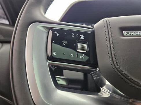 Used 2025 Land Rover Range Rover SE image 26