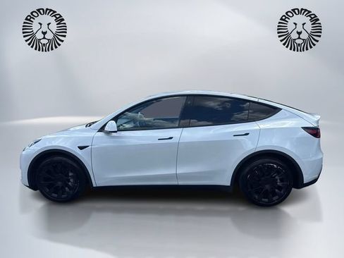 Used 2021 Tesla Model Y Long Range AWD/4WD image 8