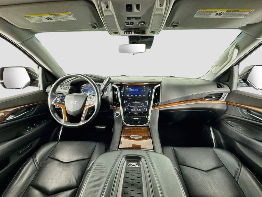 Used 2017 Cadillac Escalade ESV Premium Luxury AWD/4WD image 18