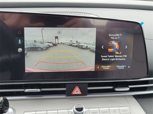 New 2025 Hyundai Elantra Limited image 10