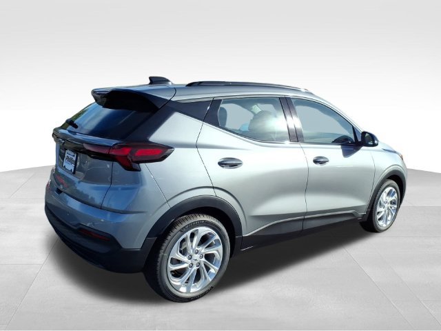 New 2027 Chevrolet Bolt LT w/ Dual Panel Sunroof Package FWD image 3