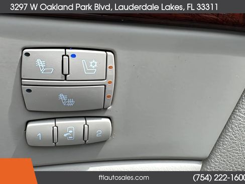 Used 2007 Cadillac DTS w/ Trunk Convenience Package image 24