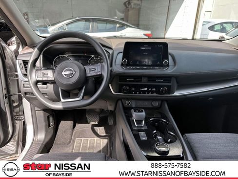 Certified 2023 Nissan Rogue SV image 18