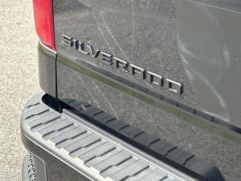 Used 2020 Chevrolet Silverado 1500 RST w/ Rally Edition AWD/4WD image 12