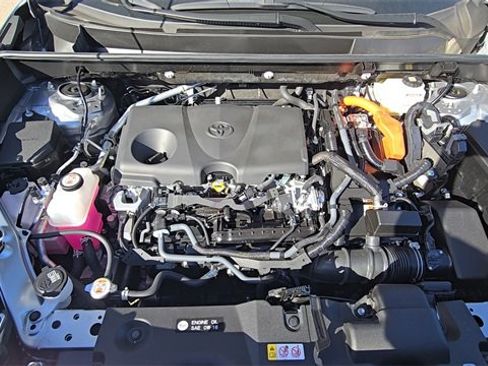 Used 2023 Toyota RAV4 XLE image 33