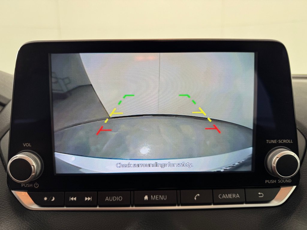 Used 2022 Nissan Sentra SV FWD image 14