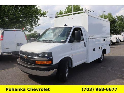 New 2025 Chevrolet Express 3500 w/ Power Convenience Package image 3