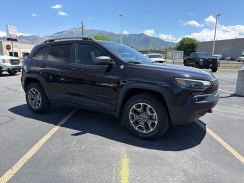 Used 2021 Jeep Cherokee Trailhawk AWD/4WD image 3