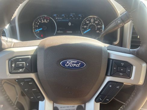 Used 2019 Ford F150 Lariat w/ FX4 Off-Road Package image 13
