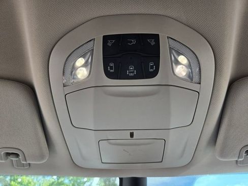 Used 2023 Chrysler Pacifica Touring-L FWD image 26