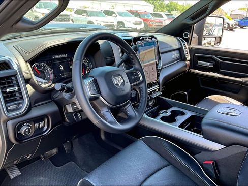 Used 2023 RAM 2500 Laramie AWD/4WD image 12