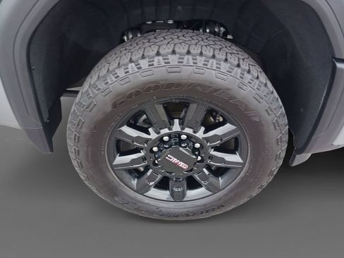 Used 2025 GMC Sierra 2500 AT4 AWD/4WD image 16