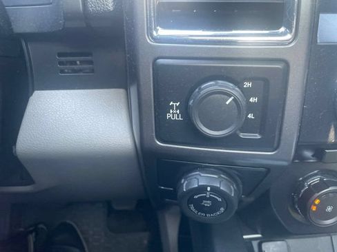 Used 2016 Ford F150 XLT w/ Equipment Group 302A Luxury AWD/4WD image 16