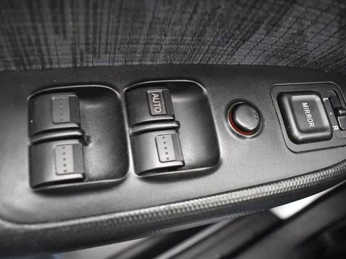 Used 2004 Honda CR-V LX image 21