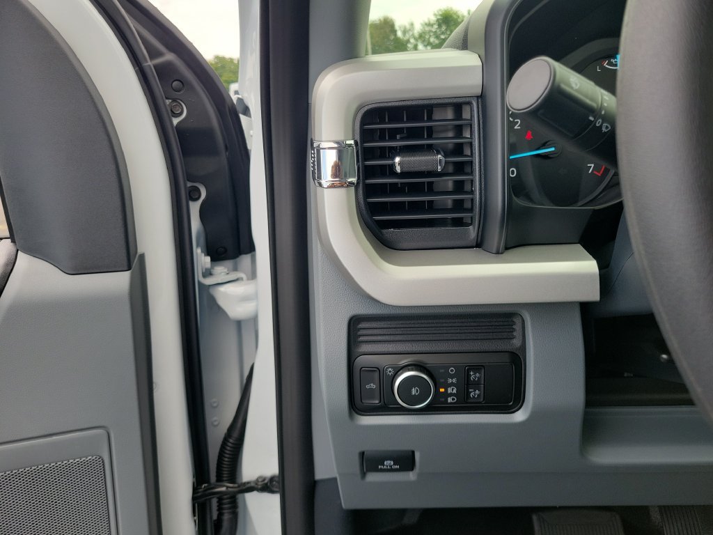 New 2026 Ford F350 XL w/ FX4 Off-Road Package AWD/4WD image 17