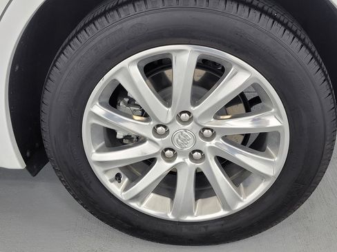 Used 2020 Buick Envision Essence FWD image 11