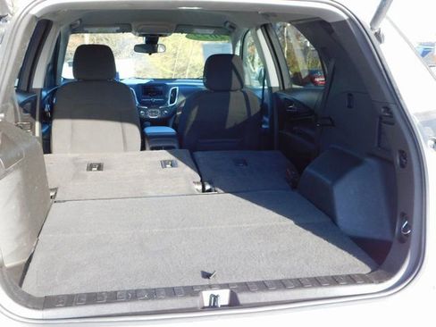 Used 2022 Chevrolet Equinox LT w/ Driver Convenience Package image 24