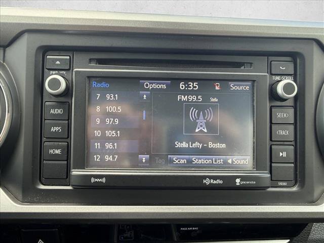 Used 2018 Toyota Tacoma SR5 AWD/4WD image 13