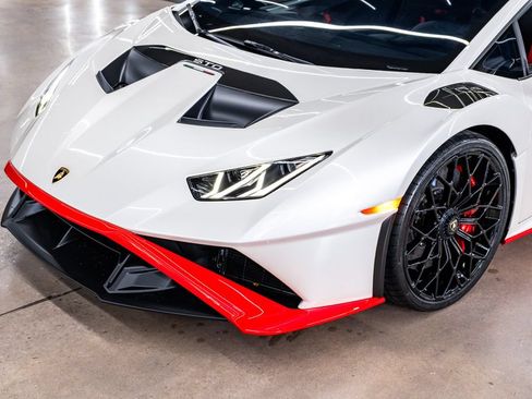 Used 2024 Lamborghini Huracan STO RWD image 6