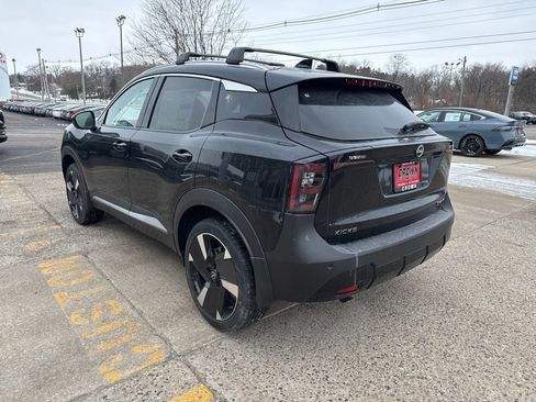 New 2026 Nissan Kicks SR image 6