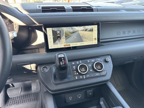 Certified 2024 Land Rover Defender 110 X-Dynamic SE image 25