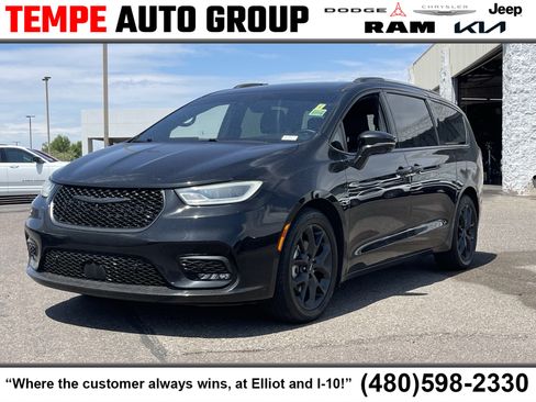 Used 2021 Chrysler Pacifica Touring-L w/ Premium & Safety Sphere Group FWD image 1