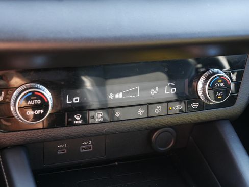Used 2023 Mitsubishi Outlander SE AWD/4WD image 23