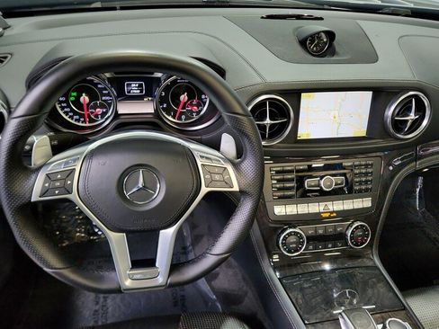 Used 2013 Mercedes-Benz SL 63 AMG image 17