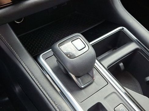 Used 2022 Nissan Pathfinder SV AWD/4WD image 15