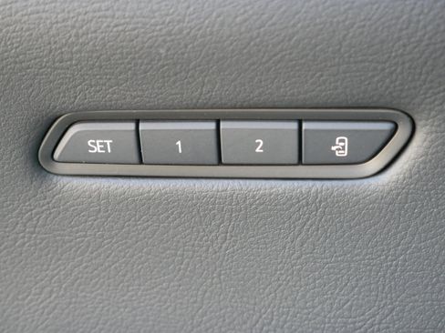 Certified 2022 Cadillac XT5 Sportv w/ Technology Package image 28