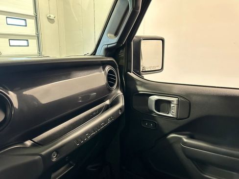 Used 2021 Jeep Wrangler Unlimited Sport image 25