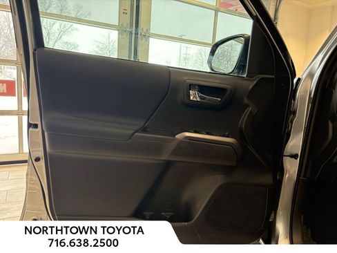 Used 2023 Toyota Tacoma TRD Sport w/ Advanced Technology Package image 28