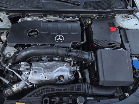 Used 2020 Mercedes-Benz CLA 250 image 29