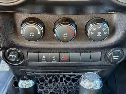 Used 2017 Jeep Wrangler Unlimited Sport w/ Quick Order Package 24S AWD/4WD image 13