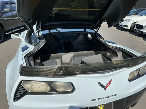 Used 2019 Chevrolet Corvette Z06 RWD image 19