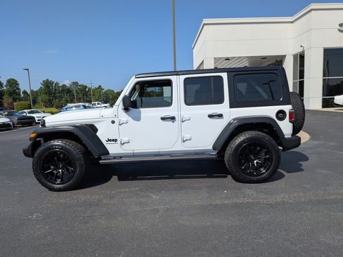 Used 2024 Jeep Wrangler Unlimited Sport AWD/4WD image 8