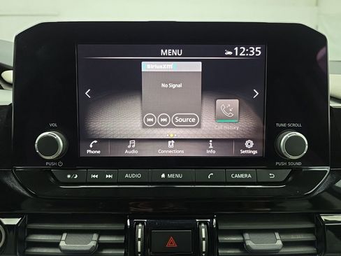 Used 2023 Nissan Pathfinder SV w/ Black Appearance Package image 31